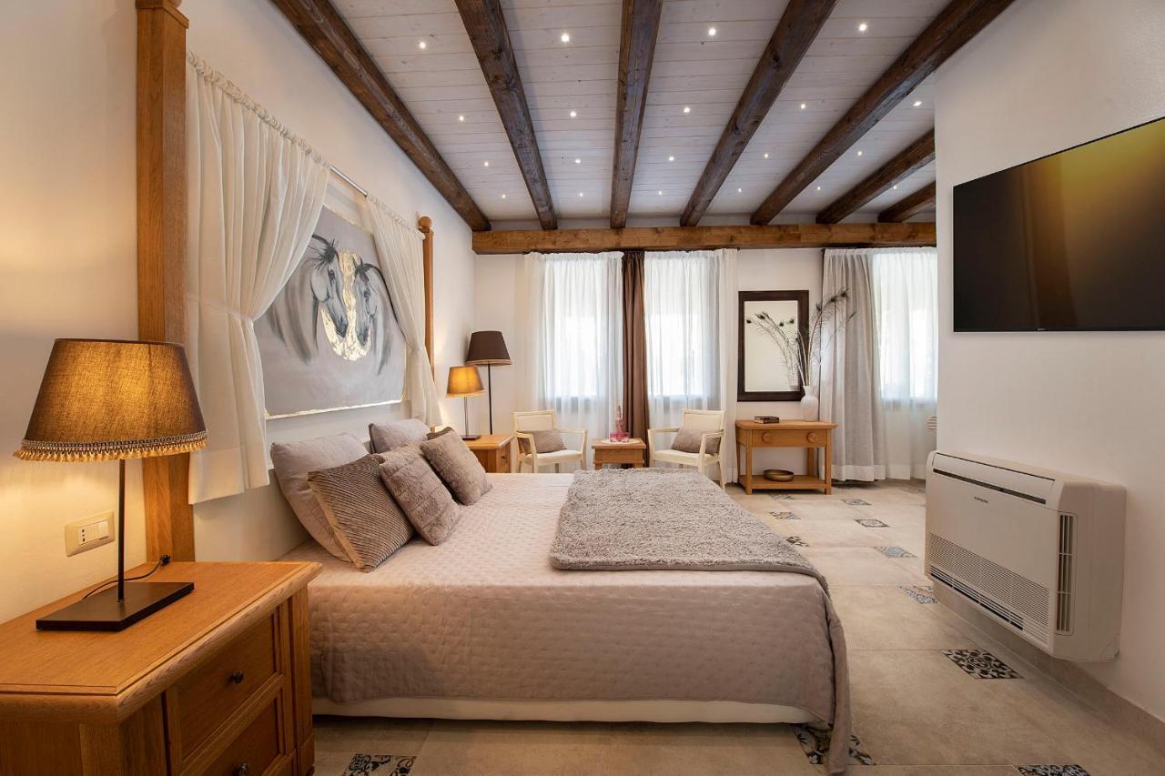 Villa Cavalieri Country Hotel Pula Buitenkant foto
