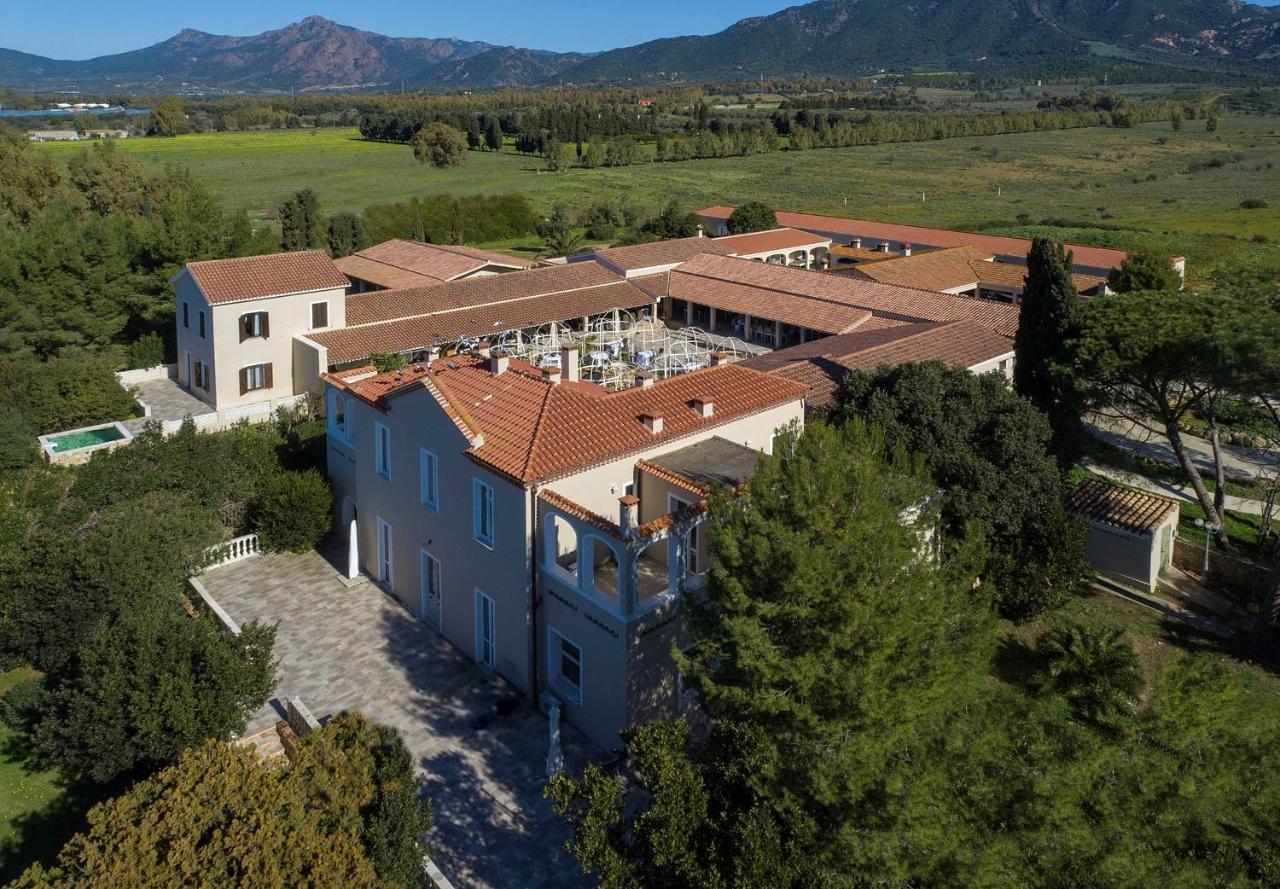 Villa Cavalieri Country Hotel Pula Buitenkant foto