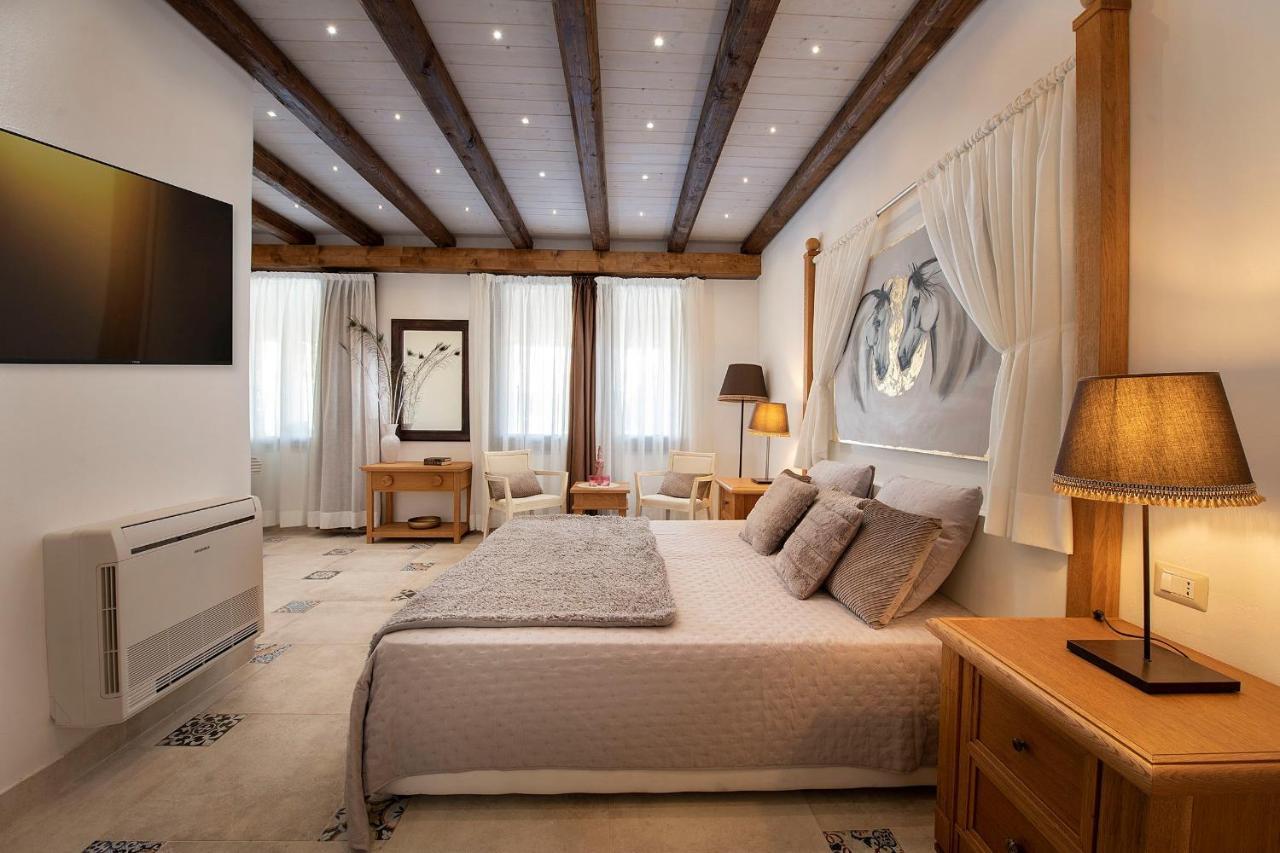 Villa Cavalieri Country Hotel Pula Buitenkant foto