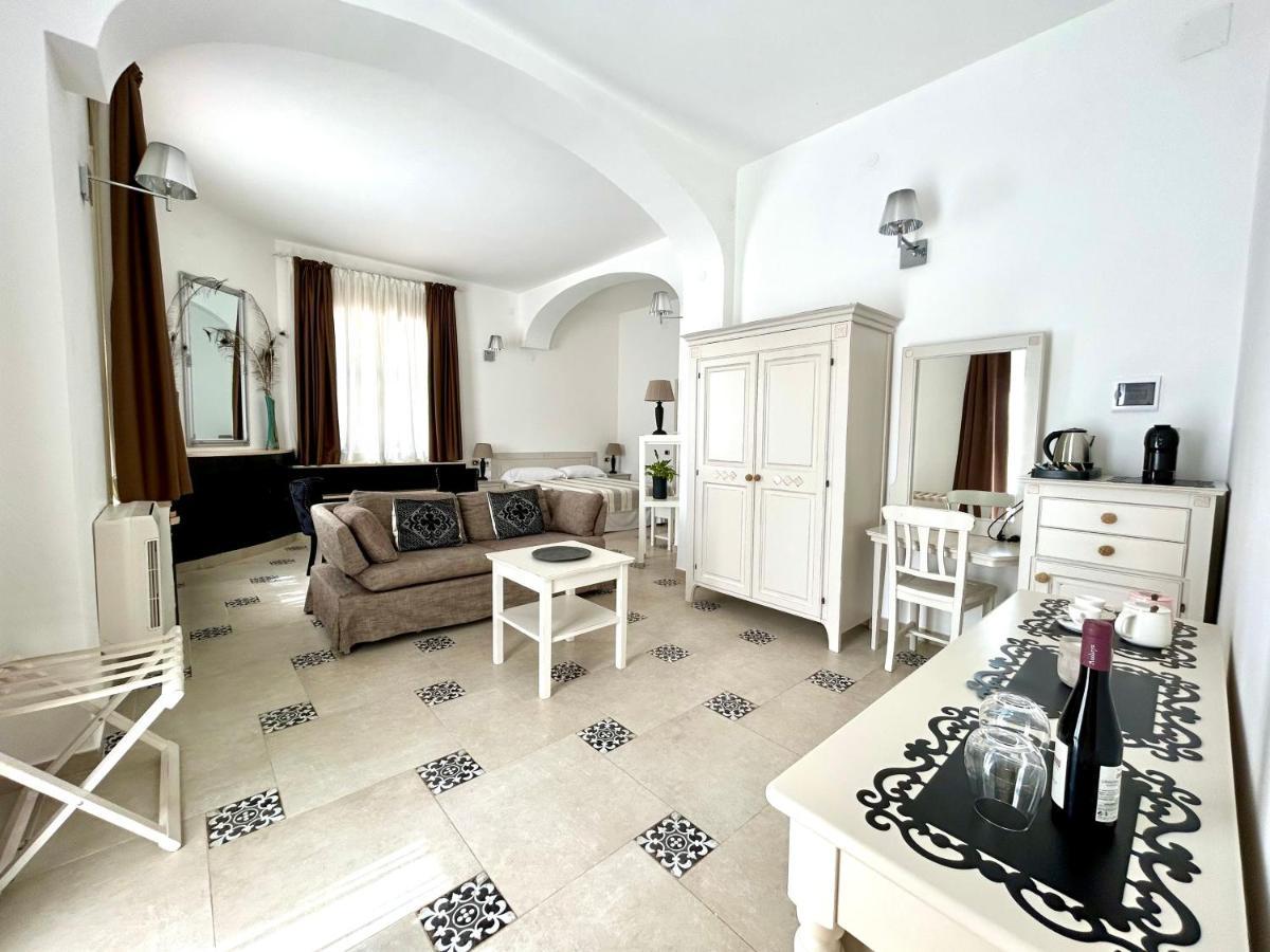 Villa Cavalieri Country Hotel Pula Buitenkant foto