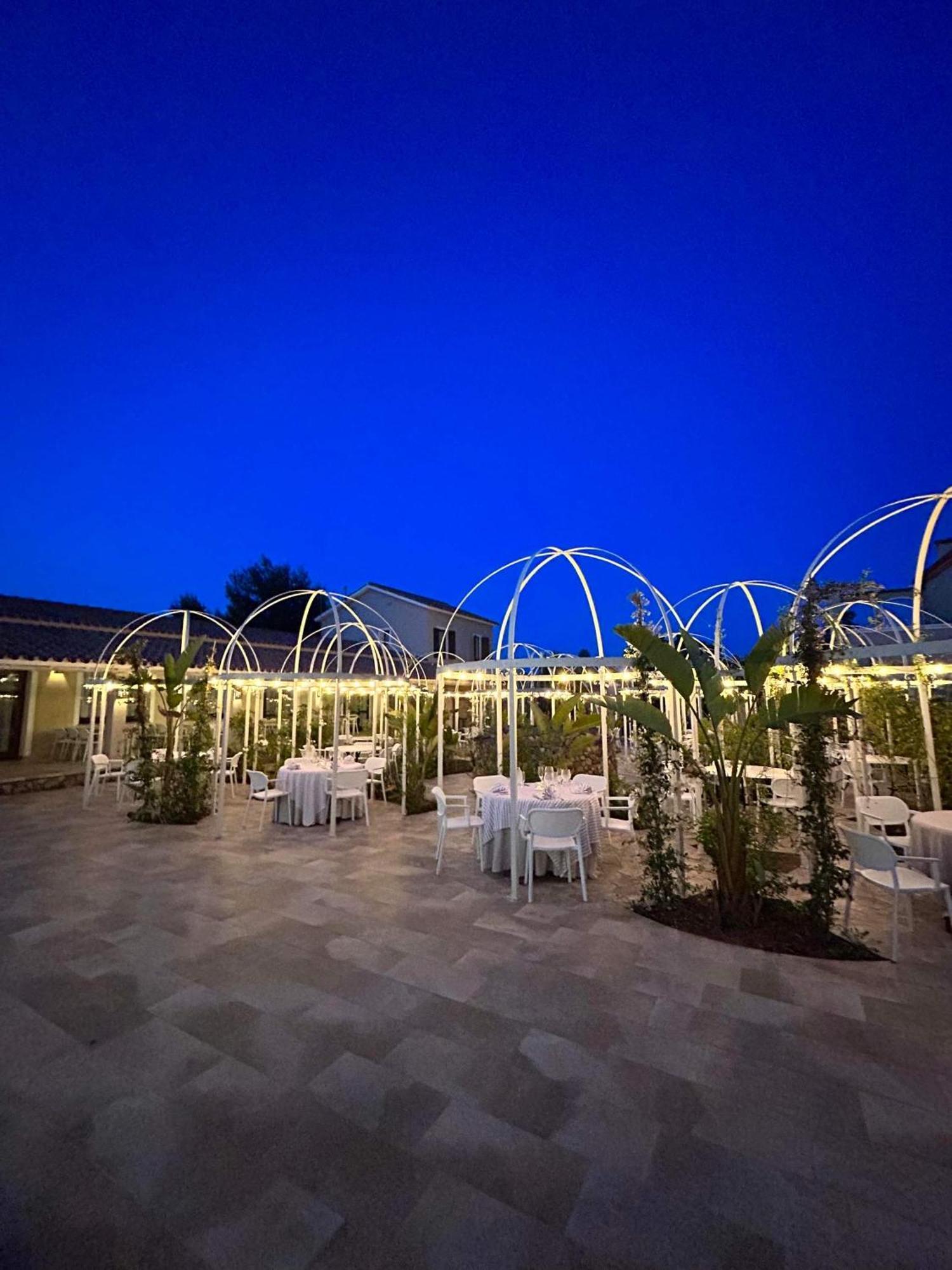 Villa Cavalieri Country Hotel Pula Buitenkant foto